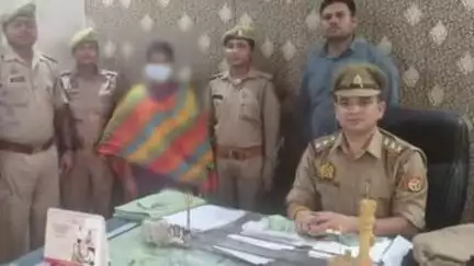 चेतगंज पुलिस ने लूट के मुकदमे से संबंधित 1 अभियुक्ता को किया गिरफ्तार