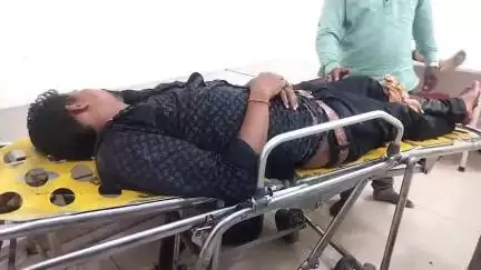 ଅନୁଗୋଳ: ହଣ୍ଡପା ନିକଟରେ ବାଇକ୍ ଦୁର୍ଘଟଣାରେ ଜଣେ ଗୁରୁତର; ଜିଲ୍ଲା ମୁଖ୍ୟ ଚିକିତ୍ସାଳୟରେ ଭର୍ତ୍ତି
