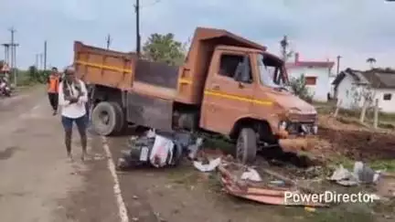 नैनपुर: नैनपुर-बालाघाट मार्ग पर भीषण हादसा, ट्रक के नीचे आने से स्कूटी सवार 3 वर्षीय बच्ची की मौत