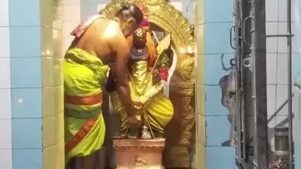 அருப்புக்கோட்டை: வாலசுப்பிரமணியர் திருக்கோவிலில் முருக பக்தர்கள் மாநாடு நடைபெற உள்ள நிலையில் பாஜக சார்பில் வேல் பூஜை நடைபெற்றது