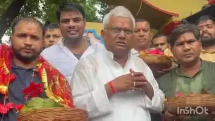 मांडू: राष्ट्रीय जनता दल के नेताओं ने रजरप्पा मंदिर में की पूजा-अर्चना