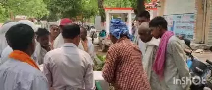 उरई: ग्राम कुरकुरु बारिश के बाद हुआ जलमग्न, जल निकासी की समस्या से परेशान ग्रामीण #jansamaysa