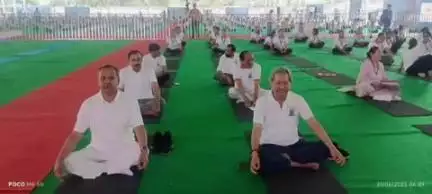 जसपुर: एससी एसटी आयोग के अध्यक्ष ने देहरादून स्थित पुलिस लाइन में आयोजित योग शिविर में भाग लिया