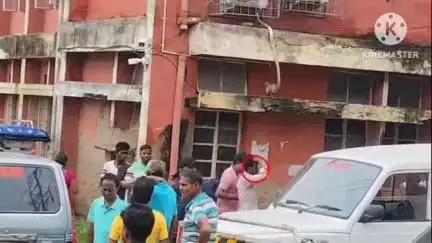 ডায়মন্ডহারবার ২: নিষিদ্ধ মাদকদ্রব্য সেবনের অভিযোগে রায়চক এলাকা থেকে গ্রেপ্তার ব্যক্তি