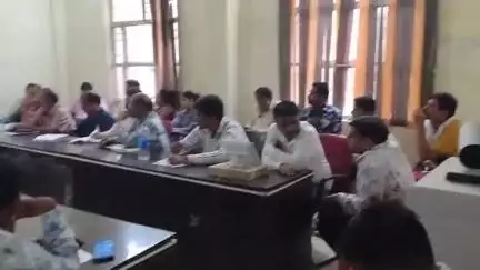 कनवास: उपखण्ड कार्यालय पर आयोजित ब्लॉक स्तरीय बैठक में आपदा प्रबंधन की तैयारियों सहित अन्य मामलों पर हुई चर्चा