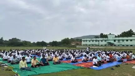 ଅନୁଗୋଳ: ରେଙ୍ଗାଳି ହାଇ ସ୍କୁଲ ପଡିଆରେ ଆନ୍ତର୍ଜାତୀୟ ଯୋଗ ଦିବସ ପାଳିତ