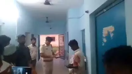 बेलदौर: सकरोहर-तिलाठी सड़क पर चननदह बासा तिलाठी पुल के पास बाइक से गिरकर महिला की मौत, परिवार में कोहराम