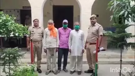 रामपुर मनिहारन: कोतवाली पुलिस ने सार्वजनिक संपत्ति अधिनियम के तीन वांछित आरोपियों को गांव मल्हीपुर से गिरफ्तार किया
