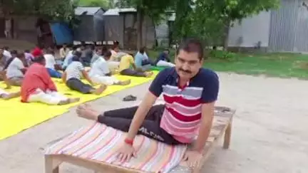 भोरे: लामीचौर में अंतरराष्ट्रीय योग दिवस पर योग कार्यक्रम आयोजित, बीडीओ, जनप्रतिनिधि व शिक्षक सहित कई लोग शामिल हुए