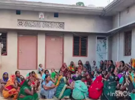 टांडा: अंबेडकरनगर में सर्पदंश से युवक की हुई मौत, रात में घर के बाहर सोते समय सांप ने डसा, पुलिस ने शव को पीएम के लिए भेजा