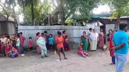 ময়নাগুড়ি: কলেজ পাড়া সংলগ্ন  বানভাসা কলোনি এলাকায় নিজের সোবার ঘর থেকে এক নাবালিকার ঝুলন্ত দেহ উদ্ধার, ঘটনায় চাঞ্চল‍্য