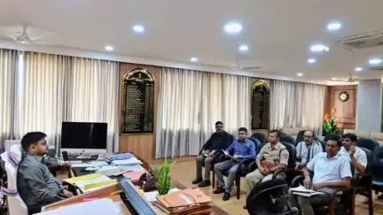धनबाद/केंदुआडीह: धनबाद: उपायुक्त ने बरमसिया रेल ओवरब्रिज की मरम्मत शीघ्र करने का दिया निर्देश