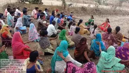 तिरोडा: बोरगाव येथे रोजगार हमी योजनेच्या कामावर आंतरराष्ट्रीय योग दिन साजरा