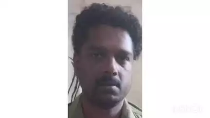 അടൂര്‍: ഏനാത്ത്, പന്തളം പോലീസ് സ്റ്റേഷൻ പരിധികളിൽ നിന്ന് കഞ്ചാവുമായി രണ്ടു പേർ പിടിയിൽ