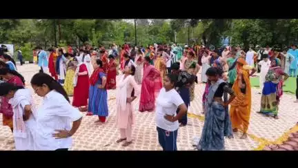 दमोह: कमला नेहरू महिला महाविद्यालय, दमोह में अंतर्राष्ट्रीय योग दिवस पर सामूहिक योगाभ्यास हुआ