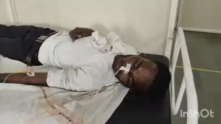 खकनार: इच्छापुर: खेत में छिड़काव के दौरान कीटनाशक दवा मुंह में जाने से युवक की हालत नाज़ुक