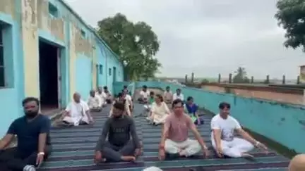 गोलमुरी-सह-जुगसलाई: अंतरराष्ट्रीय योग दिवस पर सुंदरनगर में भाजपा कार्यकर्ताओं द्वारा सामूहिक योगाभ्यास किया गया