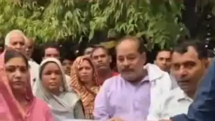 जतारा: जतारा में ट्रांसफार्मर खराब, जलापूर्ति व ATM सेवाएं बाधित; कांग्रेस प्रदेश महासचिव ने CM के नाम तहसीलदार को दिया ज्ञापन