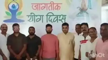 केळापूर: शहरातील जिड्डेवार भवन येथे आंतरराष्ट्रीय योग दिनानिमित्त योग शिबिरालस आमदार राजू तोडसाम यांची उपस्थिती