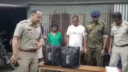 তুফানগঞ্জ ১: দেওচরাইমোড় এলাকায় থেকে উদ্ধার বিপুল পরিমাণ গাঁজা, ধৃত দুই