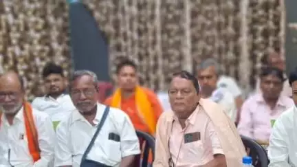 হুড়া: 2026 বিধানসভা ভোটকে সামনে রেখে হুড়া ব্লক প্রশাসনের উদ্যোগে সর্বদলীয় বৈঠক অনুষ্ঠিত হল ব্লক অফিসে
