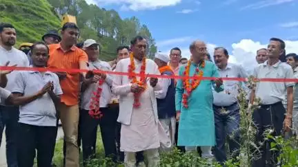 डीडीहाट: बारमो थरौली से सिरड मोटर मार्ग का विधायक बिशन सिंह चौहान ने किया शुभारंभ