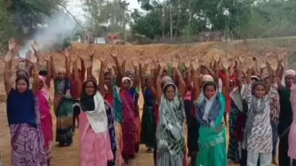 जांजगीर: जिले में अंतर्राष्ट्रीय योग दिवस पर अमृत सरोवरों में गूंजा स्वास्थ्य, संयम और हरित संकल्प का संदेश