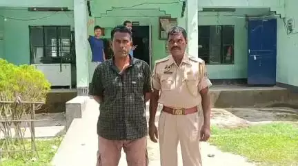 বৰক্ষেত্ৰী: বৃহস্পতিবাৰে মুকালমুৱাৰ নদিয়া-পেৰাধৰা চৰত সংঘটিত হোৱা নাও দুৰ্ঘটনা সন্দৰ্ভত এজনক গ্ৰেপ্তাৰ