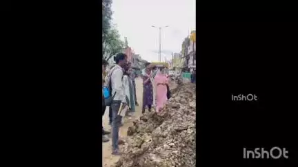 हाउसिंग बोर्ड कॉलोनी में चल रहे सड़क और सीवेज लाइन के काम का नगरपालिका अध्यक्ष ने किया निरीक्षण
