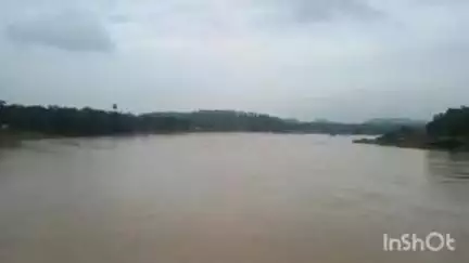 सिसई: नागफनी: कोयल नदी का जलस्तर खतरे के निशान से नीचे, ग्रामीणों को राहत