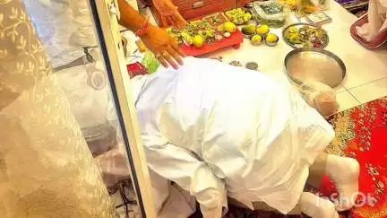 नर्मदापुरम सांसद ने पंडित नरेश परसाई के निवास पर माँ भगवती के दर्शन कर आशीर्वाद लिया