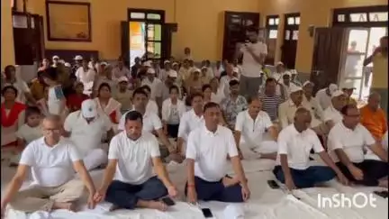 बेगूसराय: अंतर्राष्ट्रीय योग दिवस पर सर्वोदय नगर में योग कार्यक्रम आयोजित, DM समेत कई पदाधिकारी शामिल हुए