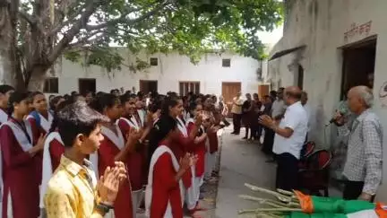 मोठ: गुरसरांय नगर में विश्व योग दिवस पर विभिन्न योग आसनों के साथ मनाया गया विश्व योग दिवस