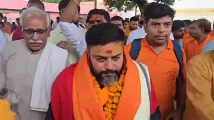 नवाबगंज: अमरनाथ के मुख्य पुजारी पहुंचे बाराबंकी, बोले- शिवभक्तों का रास्ता नहीं रोक सकते आतंकी