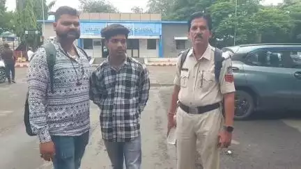 आमला: आमला जीआरपी पुलिस ने अंडमान एक्सप्रेस ट्रेन से दो मोबाइल चोरी करने वाले आरोपी को गिरफ्तार कर जेल भेजा