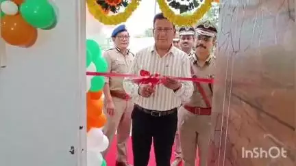 ઉધના: સુરતના અમરોલીમાં ક્રાઇમ બ્રાન્ચના નવા યુનિટનું પોલીસ કમિશનર અનુપમસિંહ ગેહલોતના હસ્તે ઉદઘાટન
