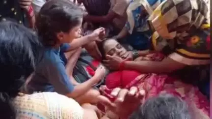 फतेहपुर: खेसहन में भाई के अंतिम संस्कार गई महिला की घर की कोठरी गिरने से मौत, कई लोग घायल, गाजीपुर का मामला