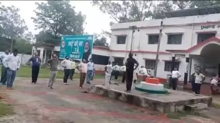 केरेडारी: प्रखंड में योग दिवस पर जगह-जगह योग शिविर का आयोजन किया गया