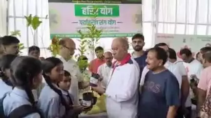 बलौदाबाज़ार: बलौदा बाजार जिला में हरित योग के तहत वृक्षारोपण एवं पौधा वितरण, इस अवसर पर जनप्रतिनिधि भी रहे उपस्थित