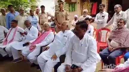मेहदावल: सिक्टौर माफी में हत्या पर सपा सख्त, प्रतिनिधिमंडल ने जताई संवेदना, कहा- पीड़ित परिवार को न्याय दिलाना हमारी प्राथमिकता
