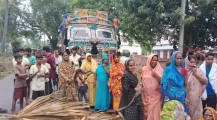 सरायरंजन: मुसरीघरारी थाना क्षेत्र में मजदूर की मौत के बाद लोगों ने एनएच-322 किया जाम