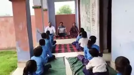 महुआ: महुआ के विभिन्न संस्थानों में अंतर्राष्ट्रीय योग दिवस पर विभिन्न गतिविधियों का आयोजन
