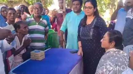 পান্ডুয়া: পান্ডুয়া সোনারগ্রামে দীঘা জগন্নাথ ধামের মহাপ্রসাদ সাধারণ মানুষের হাতে তুলে দিলেন বিধায়ক