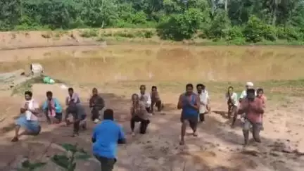 सुकमा: अंतर्राष्ट्रीय योग दिवस पर जिला पंचायत सीईओ के निर्देश पर ग्राम पंचायतों में योग शिविर और पौधरोपण कार्यक्रम आयोजित हुआ