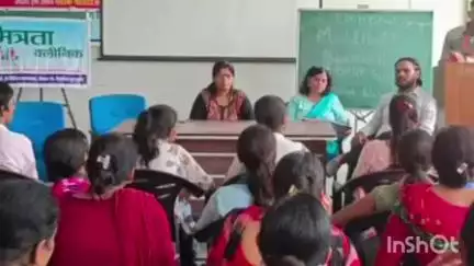 गुरुग्राम: पटौदी में किशोरों के लिए स्वास्थ्य जागरूकता कार्यक्रम, एनीमिया का मुफ्त इलाज, एसएमओ नीरू यादव भी शामिल