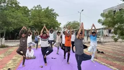 ધ્રોલ: ધ્રોલ કોર્ટમાં યોગ દિવસની કરાઈ ઉજવણી