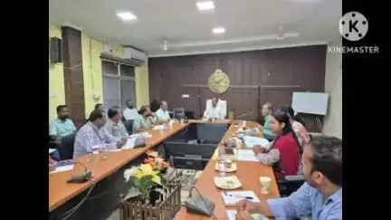 ନୂଆପଡା: ଜିଲ୍ଲାପାଳ ଙ୍କ ସମ୍ମିଳନୀ କକ୍ଷରେ ସମନ୍ୱିତ ଜଳସେଚନ ଓ ଜଳବାୟୁ ସହନଶିଳ କୃଷି ସମୀକ୍ଷା ବୈଠକ ଅନୁଷ୍ଠିତ