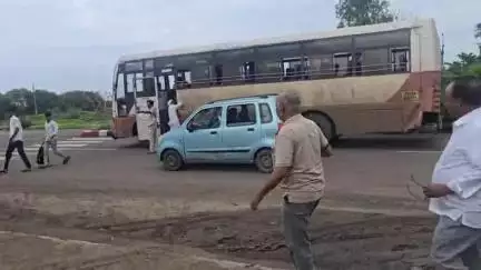 वैजापूर: एसटी बसला पाठीमागून ट्रॅक्टरने दिली धडक
