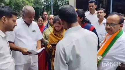 पारोळा: भारतीय जनता पार्टी पारोळा मंडळ आयोजित "संकल्प सिद्धी मेळावा" सावित्री फायर वर्क्स येथे संपन्न झाला