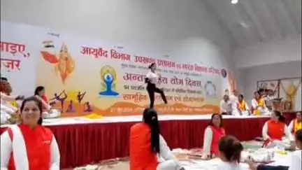 किशनगढ़: 11वां अंतर्राष्ट्रीय योग दिवस आयुर्वेद विभाग, उपखंड प्रशासन सहित ROTS मैदान CUR व कोर्ट में उत्साह के साथ मनाया गया